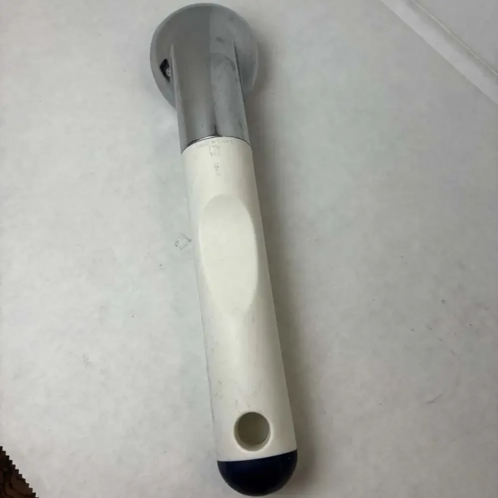 Tupperware Ice Cream Scoop 3045  White Full Size Heavy Duty Blue Tip Scooper